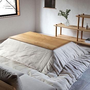 角を落とした柔らかな仕上げのオーク無垢材のカッコイイ長方形の国産