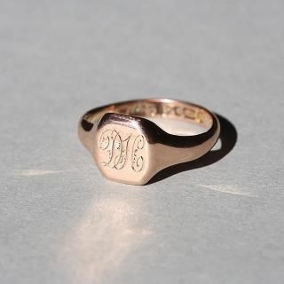 VINTAGE BRITISH 1918 T&S CHESTER HALLMARKED 9CT/9K GOLD SIGNET RING PINKY JP13