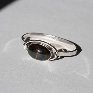 BRITISH VINTAGE 1973 PN LONDON HALLMARKED TIGER'S EYE CABOCHON SILVER BANGLE