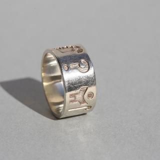 IRELAND DUBLIN HALLMARKED MICHAEL D. HILLIAR HISTORY OF IRELAND SILVER BAND RING JP15