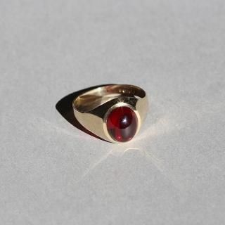BRITISH VINTAGE 1972 LONDON HALLMARKED GARNET CABOCHON 9CT / 9K GOLD RING JP16