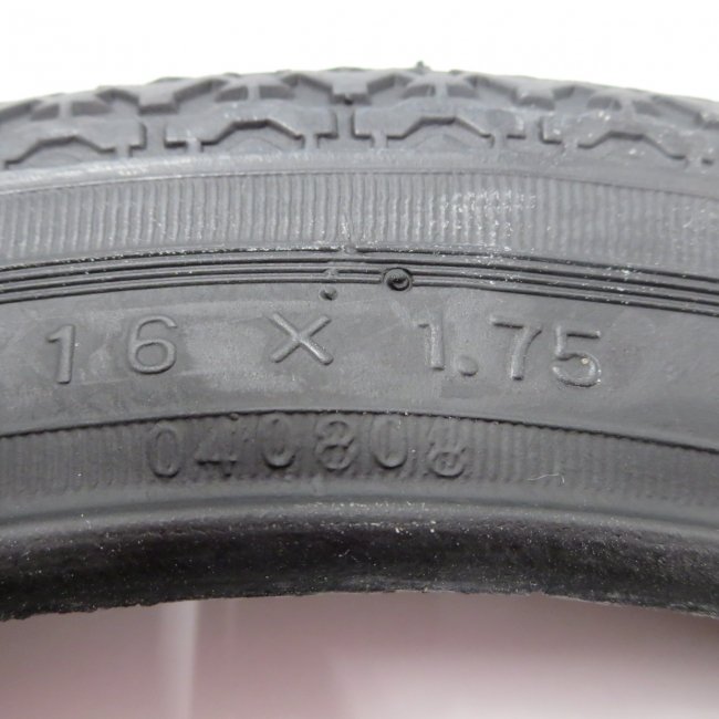16×1.75 黒タイヤ・チューブセット（各1本）車いすタイヤ
