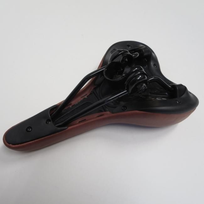 VELO VL-3014 サドル(茶色）｜自転車、部品販売 自転車の事なら