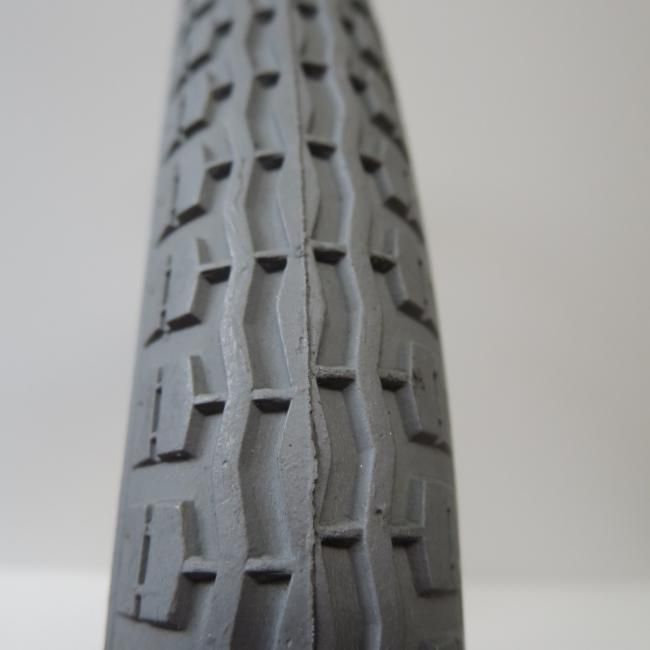 ①インダストリアル リソースリバイバル 自転車廃材チェア タイヤチューブスツール ハイスツール 送料無料（北海道・沖縄除く・離島配送不可）【代