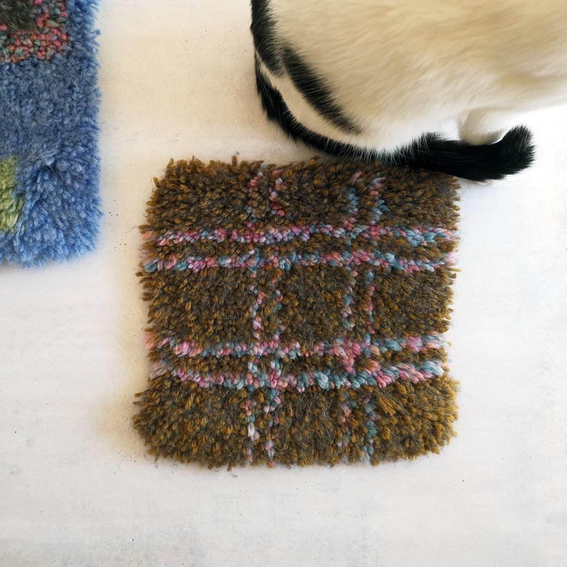 <img class='new_mark_img1' src='https://img.shop-pro.jp/img/new/icons5.gif' style='border:none;display:inline;margin:0px;padding:0px;width:auto;' />12/ȯءۥΥåƥ󥰿 CAT MAT / Pottery
