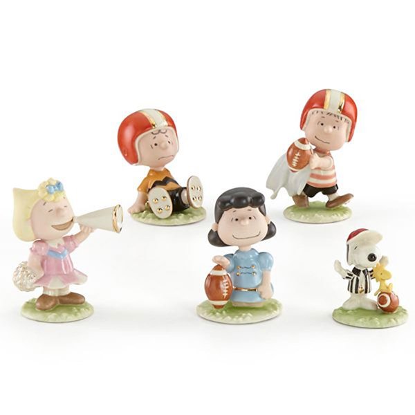 レノックス ピーナッツ 5ピース フットボールフィギュア セット Peanuts - Football 5 Piece Figurine Set -  海外直輸入 キャラクターグッズ専門店　プレシャス・ハーツ