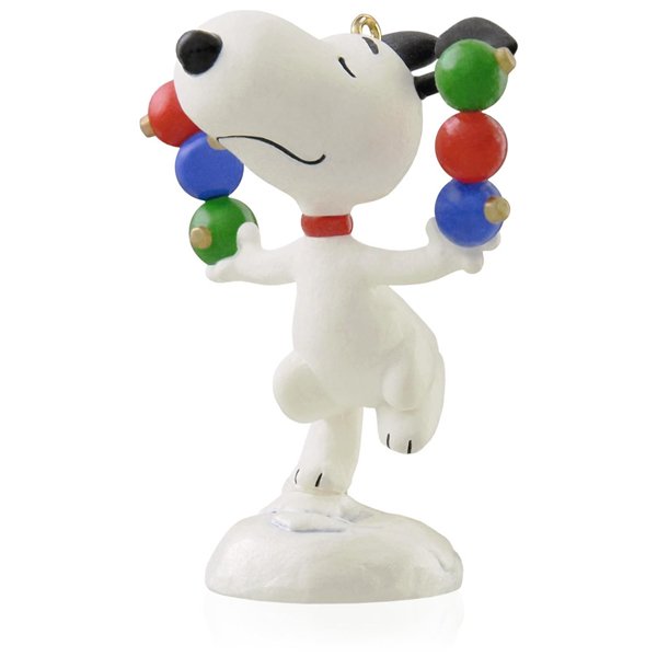 ホールマーク ピーナッツ トリムツリー スヌーピー オーナメント Peanuts® Snoopy Trims the Tree Ornament -  海外直輸入 キャラクターグッズ専門店　プレシャス・ハーツ