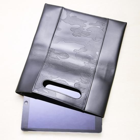 三代目江戸っ子かず　オシャレなクラッチバッグ フレアタッククラッチバッグ(FREE ゴールド): AIMER | エメ｜ミマツ