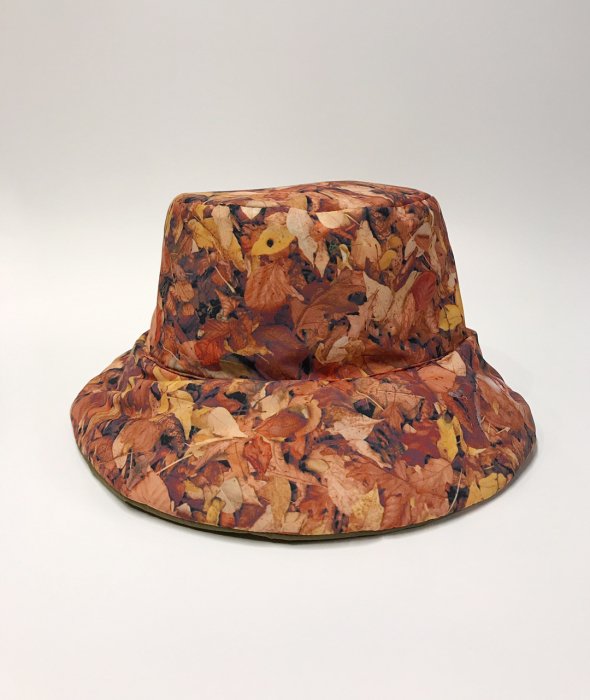 【BEIGEのみ】REVERSIBLE HAT（リバーシブル 落ち葉柄 中綿 バケットハット）<img class='new_mark_img2' src='https://img.shop-pro.jp/img/new/icons21.gif' style='border:none;display:inline;margin:0px;padding:0px;width:auto;' />