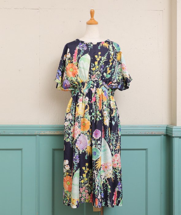 BACK RIBBON GATHER DRESS -FLOWER PRINT-<img class='new_mark_img2' src='https://img.shop-pro.jp/img/new/icons23.gif' style='border:none;display:inline;margin:0px;padding:0px;width:auto;' />