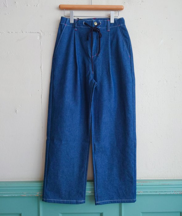 DENIM RELAXED TAPER PANTS（デニムリラックステーパードパンツ）<img class='new_mark_img2' src='https://img.shop-pro.jp/img/new/icons9.gif' style='border:none;display:inline;margin:0px;padding:0px;width:auto;' />