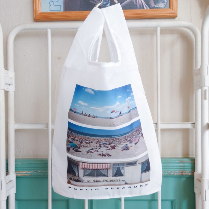 PUBLIC PLEASURE BEACH BAG<img class='new_mark_img2' src='https://img.shop-pro.jp/img/new/icons23.gif' style='border:none;display:inline;margin:0px;padding:0px;width:auto;' />