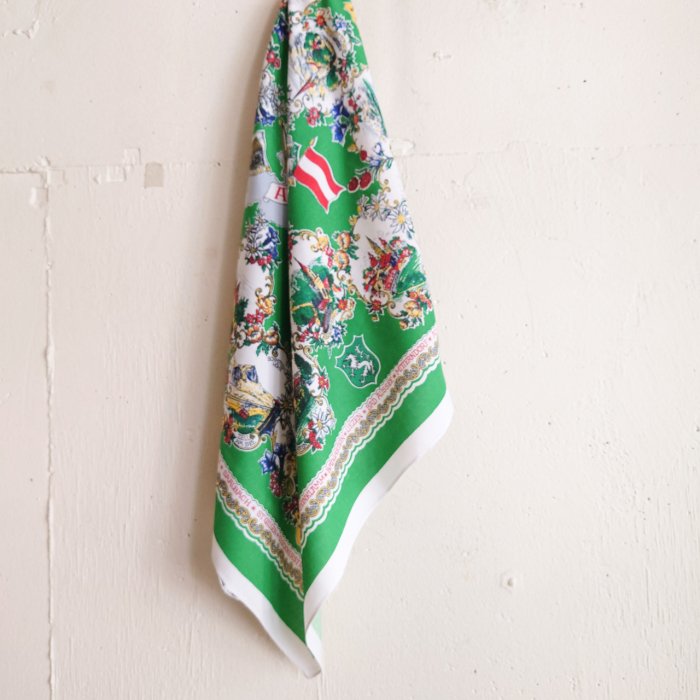 VINTAGE SCARF -Austria-【VS18】<img class='new_mark_img2' src='https://img.shop-pro.jp/img/new/icons8.gif' style='border:none;display:inline;margin:0px;padding:0px;width:auto;' />
