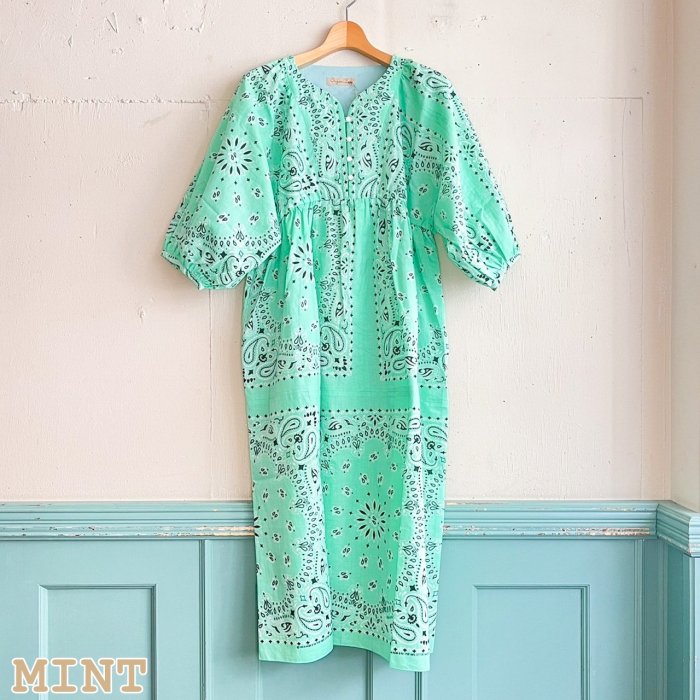 【PAISLEY】BALLOON SLEEVE DRESS<img class='new_mark_img2' src='https://img.shop-pro.jp/img/new/icons8.gif' style='border:none;display:inline;margin:0px;padding:0px;width:auto;' />
