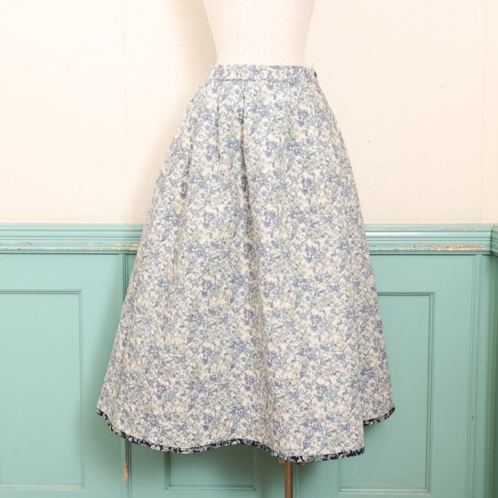 QUILTING SKIRT-FLOWER-<img class='new_mark_img2' src='https://img.shop-pro.jp/img/new/icons8.gif' style='border:none;display:inline;margin:0px;padding:0px;width:auto;' />