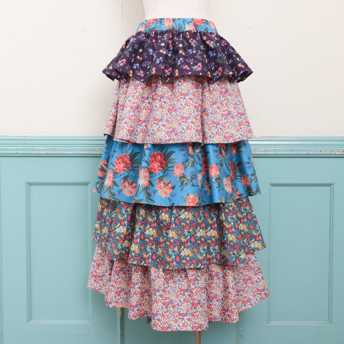 SAMPLE/VIVIDFRILL SKIRT / LIBERTY.<img class='new_mark_img2' src='https://img.shop-pro.jp/img/new/icons23.gif' style='border:none;display:inline;margin:0px;padding:0px;width:auto;' />