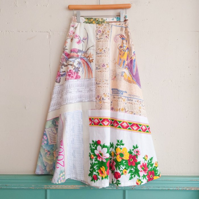 2FLARE LONG SKIRT -USED FABRIC CALENDAR-<img class='new_mark_img2' src='https://img.shop-pro.jp/img/new/icons8.gif' style='border:none;display:inline;margin:0px;padding:0px;width:auto;' />