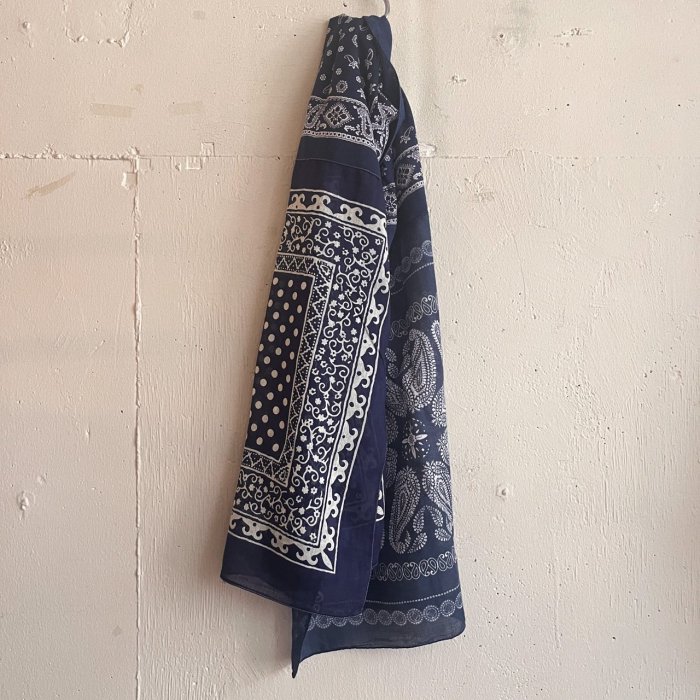 USED BANDANA STOLE (NAVY/MEDIUM)