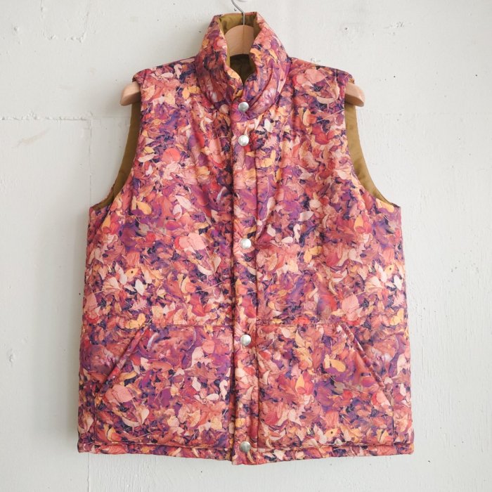 LAST1REVERSIBLE VEST -LEAVESBROWN-<img class='new_mark_img2' src='https://img.shop-pro.jp/img/new/icons8.gif' style='border:none;display:inline;margin:0px;padding:0px;width:auto;' />