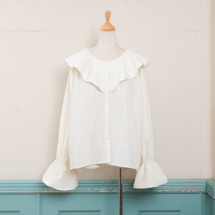 OFFWHITEFRILL BLOUSE / JACQUARD SOLID