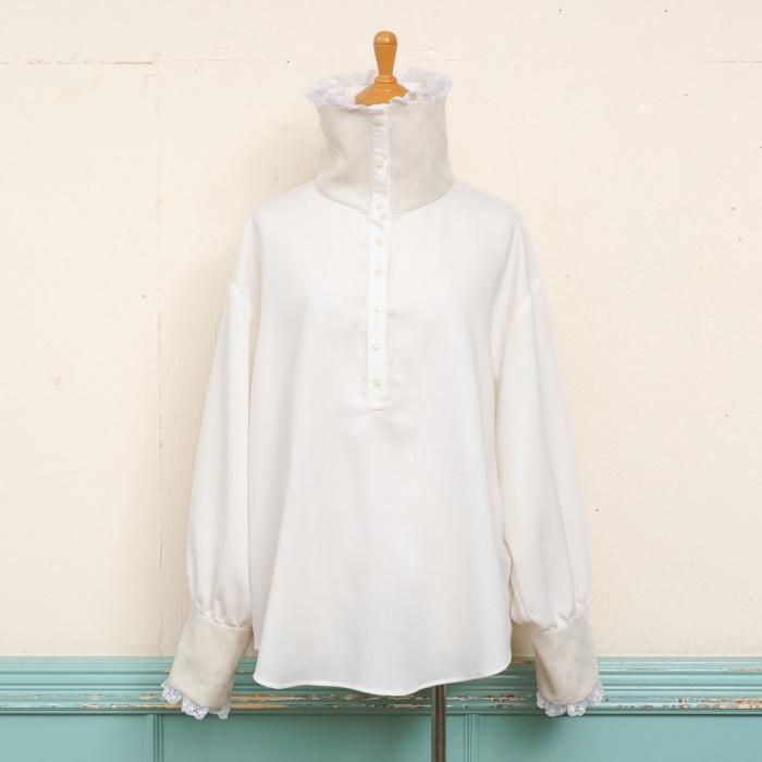 LAST1OFFWHITEWOOL PULLOVER LACE BLOUSE