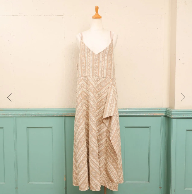 SMPLE BEIGECREAMEMBROIDERY LACEUP CAMI 