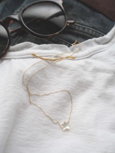 Star Necklace/white