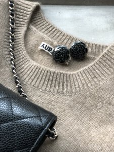 Camellia Earrings Black/ L