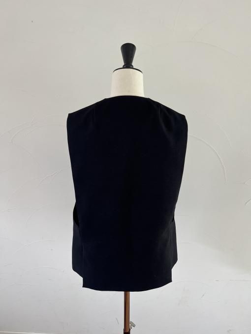 ⭐️JULY NINE ノーカラーミドルジレ⭐️MUU⭐️ ▫️20.ノーカラーミドルジレ【即納】 - JULYNINE