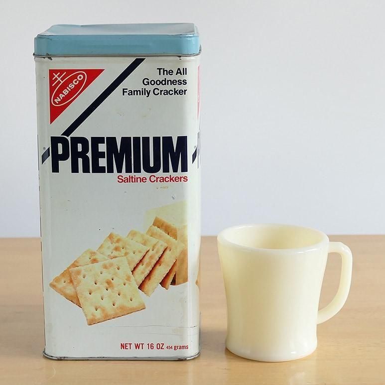 Nabisco Premium Saltine Crackers 14 oz缶 Nabisco Premium Saltine Crackers 14 oz缶 Nabisco Premium