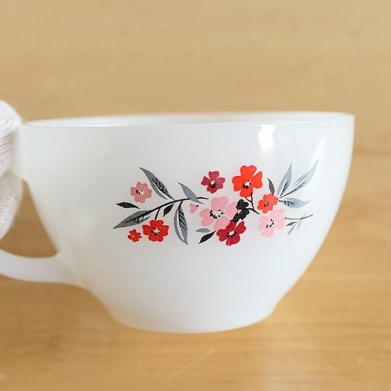 ファイヤーキングの「プリムローズ」シリーズのディナープレート、カップ&ソーサー ☆4】ファイヤーキング プリムローズ C&S f - ヴィンテージ輸入食器店