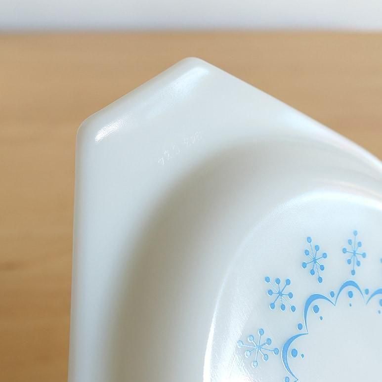 ☆4】オールドパイレックス スノーフレーク オーバルキャセロール 1-1