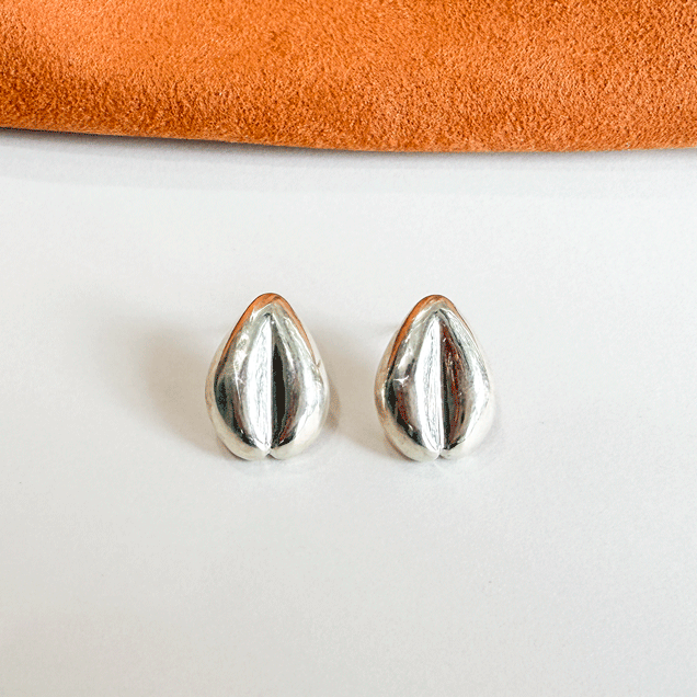 <img class='new_mark_img1' src='https://img.shop-pro.jp/img/new/icons8.gif' style='border:none;display:inline;margin:0px;padding:0px;width:auto;' />Heart pierce 