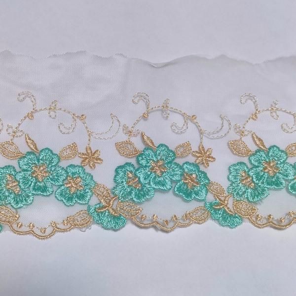 アンティーク フィレレース＆アペンツェル水色小花刺繍 フラワー型リネンドイリー 1-20210911-APC_9392_250x@2x.