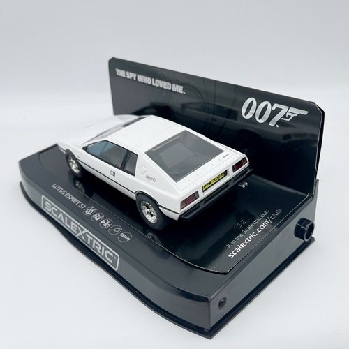 4229 Scalextric 1/32 ロータス エスプリ S1 「007 私を愛したスパイ」