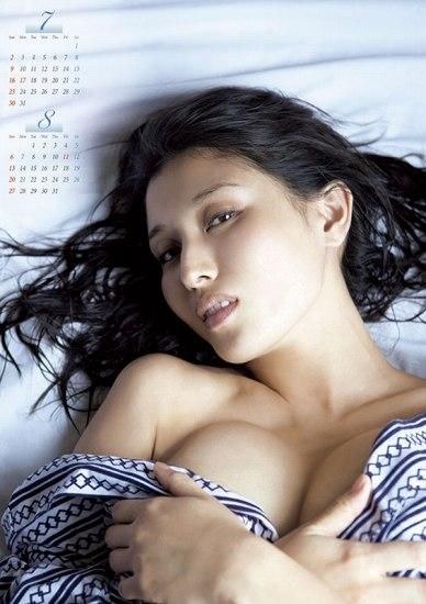 橋本マナミ 2014年 B2サイズカレンダー 71n0q8LcnlL._UF350,350_QL50_.jpg