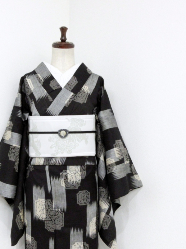 【極美品】銘仙調 御召 絣着物 しつけ糸付き 正絹 身丈158 裄64 銘仙】アンティーク着物 紫 丸の絣 格子【しつけ付き