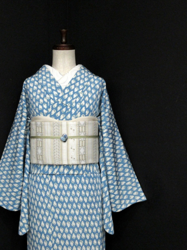 単衣　トールサイズ　小紋　美品　スカイブルー　裄68 単衣 トールサイズ 小紋 美品 スカイブルー 裄68 - メルカリ