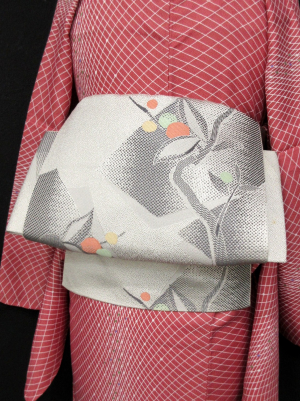 名古屋帯　正絹♥️美品♥️花柄　華やか　上品 お誂え】多ち花 染名古屋帯（徴古貝に菊/生紬）多ち花『着物