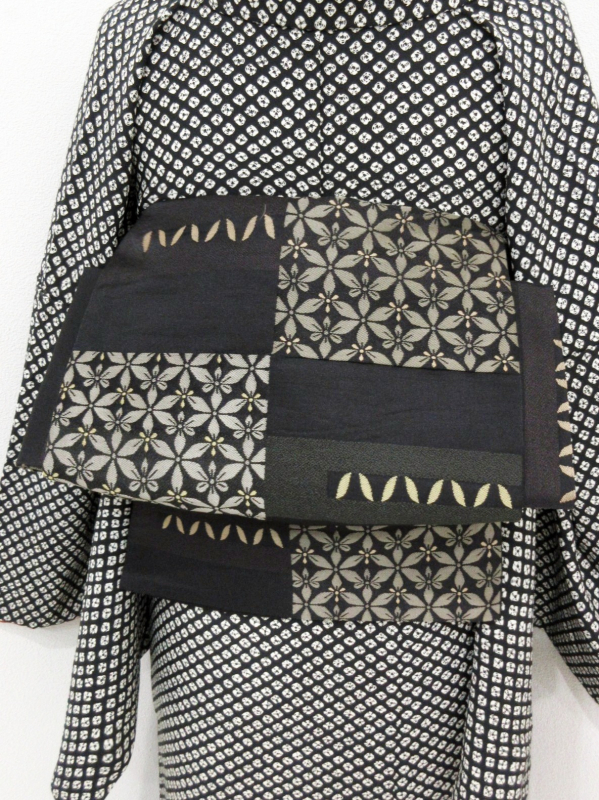 ☆ 京袋帯 可愛い干支柄 黒色 金糸 O-5524 ☆ 京袋帯 可愛い干支柄 黒色 金糸 O-5524 京袋帯 - 雅星本店