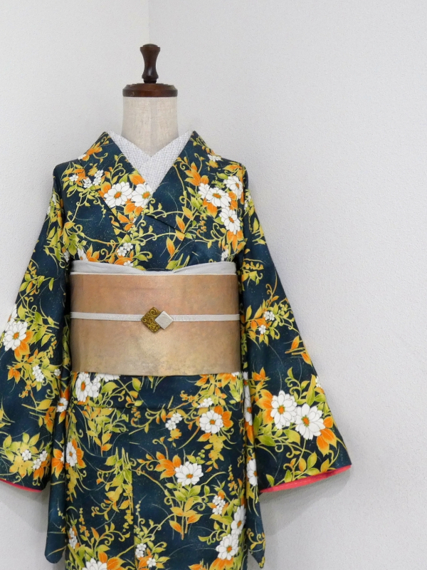 購入者ページ◆厳選◆未使用同然◆手絞りのお洒落な上質な小紋◆裄68丈159 着物：41,000円～60,000円 - 銀座きもの青木｜長く大切に着続け