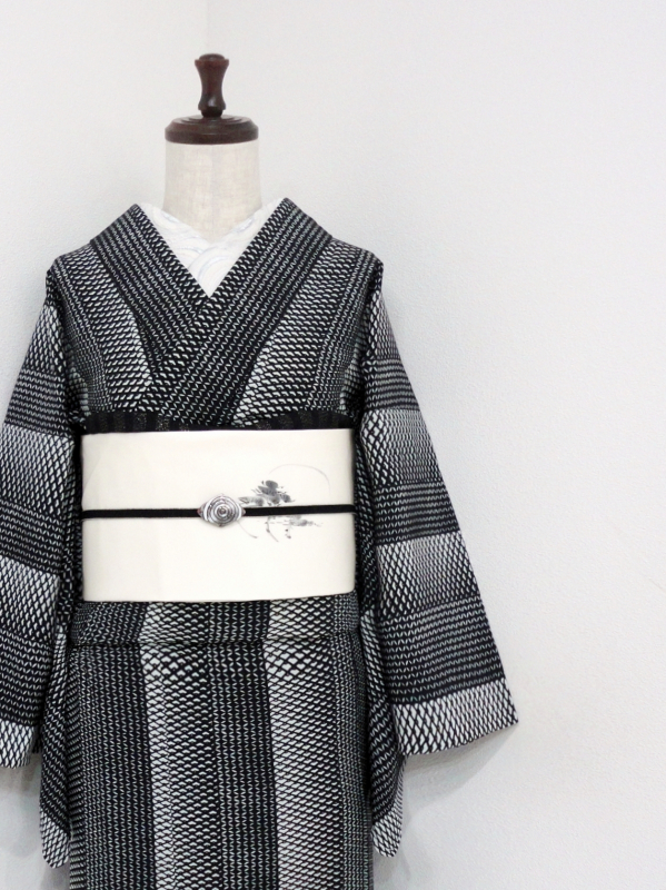 購入者ページ◆厳選◆未使用同然◆手絞りのお洒落な上質な小紋◆裄68丈159 小紋 - 雅星本店 －アンティーク着物リサイクル着物の通販ショップ