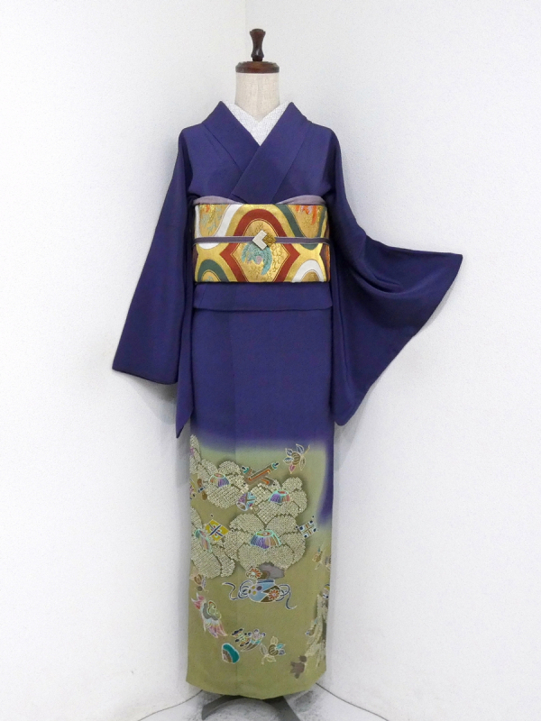 正絹　青色 訪問着 　蓮池模様 楽天市場】【成人式 振袖 レンタル】RS1497 正絹 白×黒 青い花