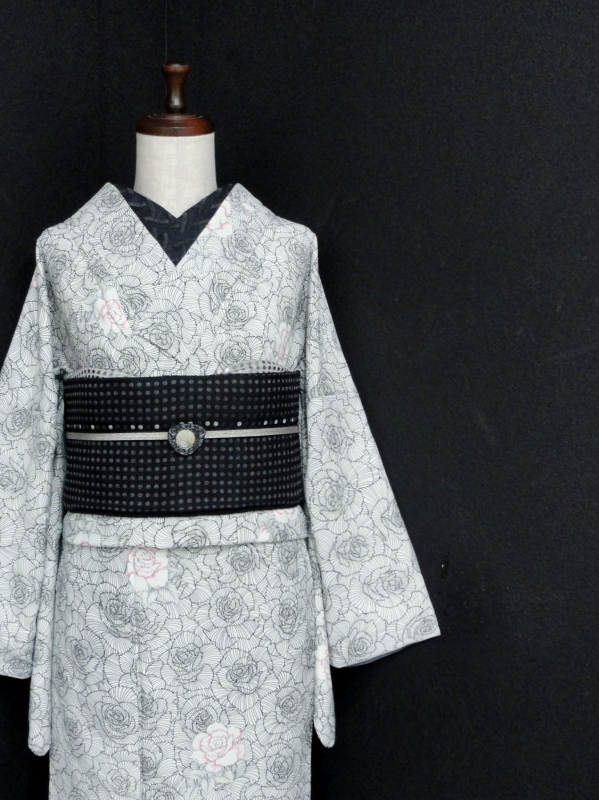 小紋 着物 袷 金彩加工 白 桜 藤 花車 裄67.5 Ｌ 新古品 sn1698 小紋 着物 袷 金彩加工 白 桜 藤 花車 裄67.5 L 新古品 sn1698