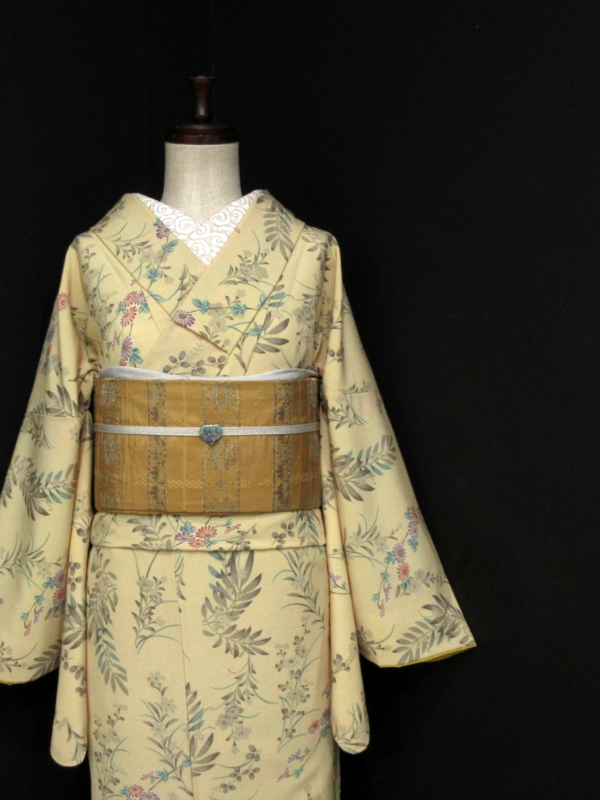 a14 未使用 花鳥唐草模様 正絹 小紋 裄66 唐草 縞模様 裄66 色味の良い