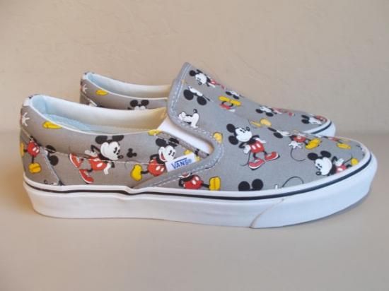 Vans disney outlet classic slip on