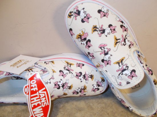 Vans hotsell disney white