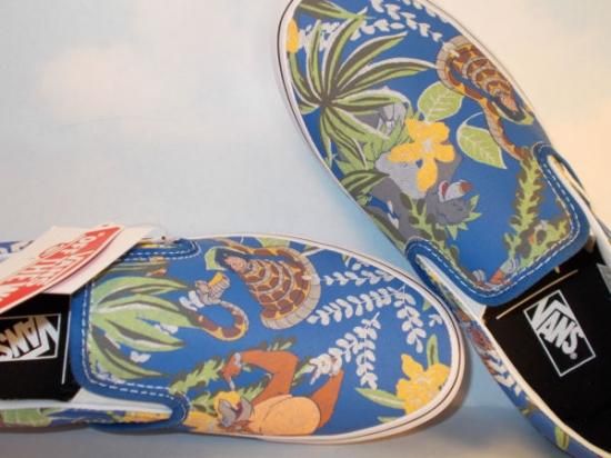 Vans disney shop classic slip on