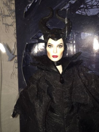 NEW UNOPENED Disney Store Sleeping Beauty Maleficent Villain Doll -  ディズニーフィギュア・グッズ通販店舗 ディズニーコレクション