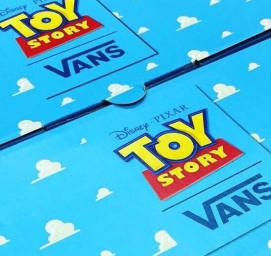 トイストーリー バズライトイヤー VANS バンズ スニーカー